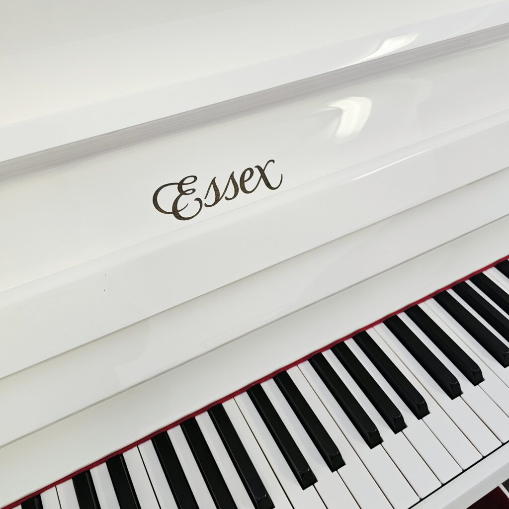 Essex Klavier – Designed by Steinway & Sons